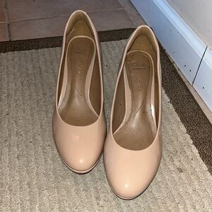 Clark’s Soft Cushion Nude Pumps